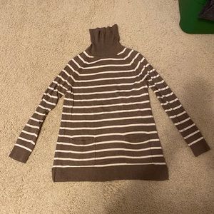 Jeanne Pierre Turtleneck